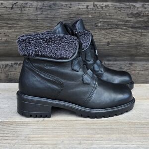 Siberian Husky 90's, Vintage Cabincore Sherpa Cuff, Lace-Up, Lug Sole, Boots 8M